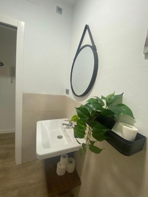 Family Apartment In Triana Sevilla Eksteriør billede